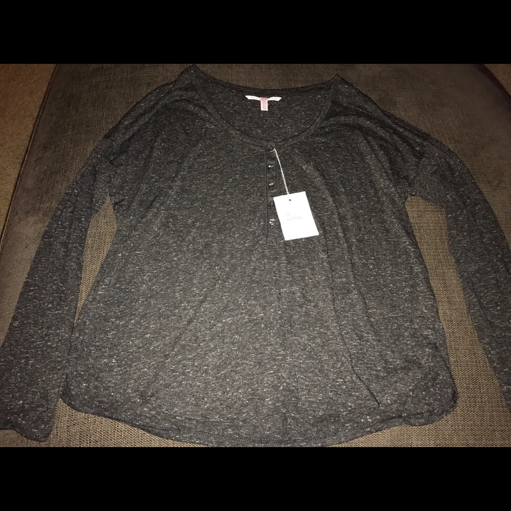 Victoria Secret sleep top SMALL (gray)